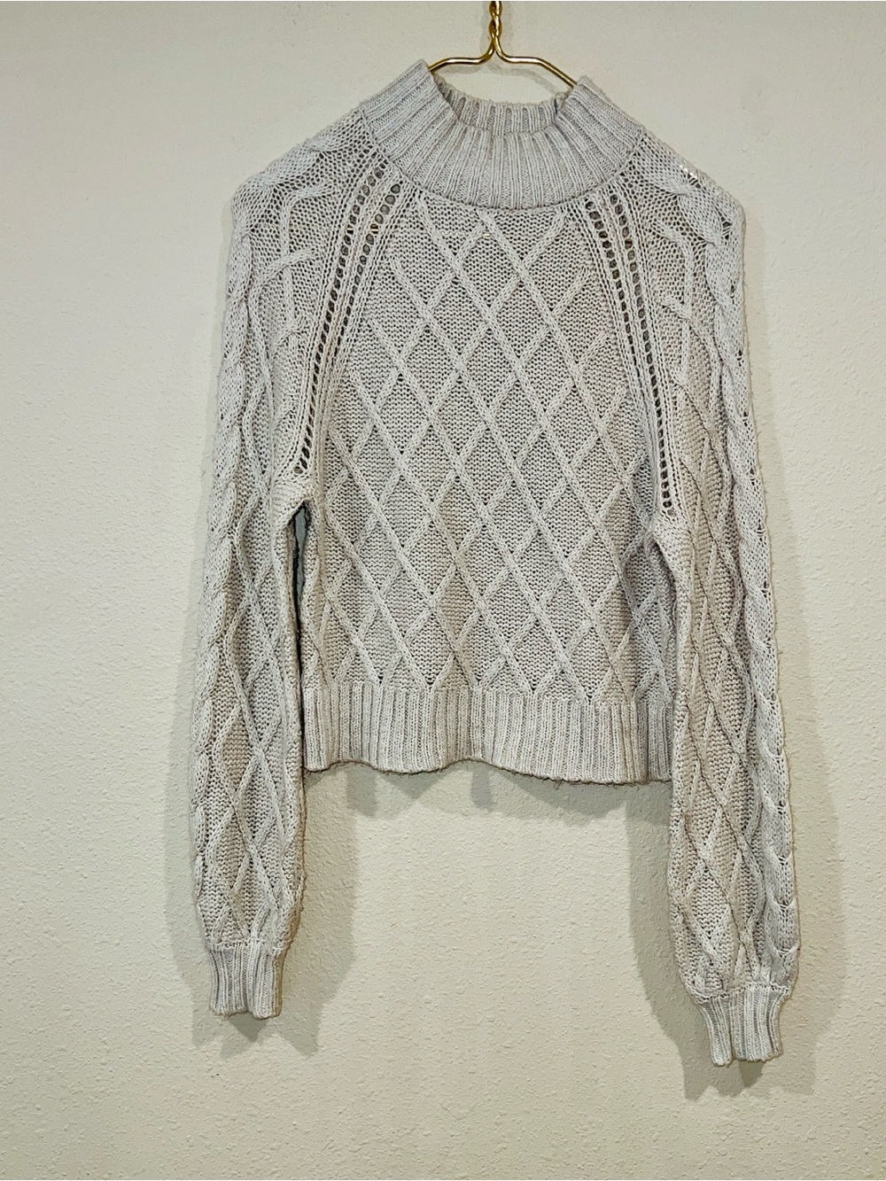 cream cropped mock neck sweater from American Eagle classic diamond stitch XS